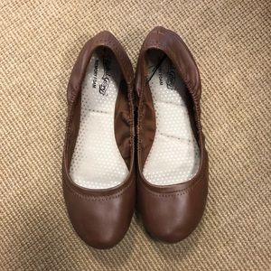 Last chance! Faded Glory memory foam flats